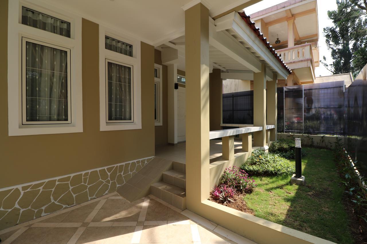 Diyar Villas Puncak R7-3 外观 照片